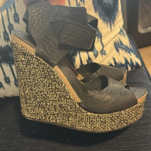 Pedro García wedges - Picture 3 of 3